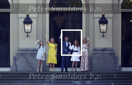 Den Haag 27 april 2020
ivm het corona virus is koningsdag in Maastricht afgelast en vieren Koning Willem Alexander Koningin Maxim en hun dochter prinses Amalia en Ariane de verjaardag van WA op paleis huis ten Bosch.