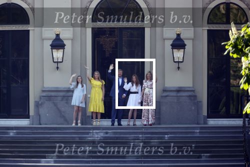 Den Haag 27 april 2020
ivm het corona virus is koningsdag in Maastricht afgelast en vieren Koning Willem Alexander Koningin Maxim en hun dochter prinses Amalia en Ariane de verjaardag van WA op paleis huis ten Bosch.