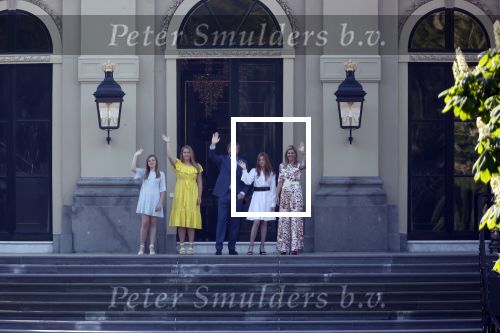Den Haag 27 april 2020
ivm het corona virus is koningsdag in Maastricht afgelast en vieren Koning Willem Alexander Koningin Maxim en hun dochter prinses Amalia en Ariane de verjaardag van WA op paleis huis ten Bosch.