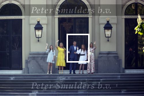 Den Haag 27 april 2020
ivm het corona virus is koningsdag in Maastricht afgelast en vieren Koning Willem Alexander Koningin Maxim en hun dochter prinses Amalia en Ariane de verjaardag van WA op paleis huis ten Bosch.
