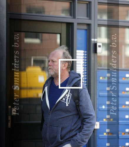 Amsterdam 24 april 2020
acteur Michiel Nooter op straat in Amsterdam
