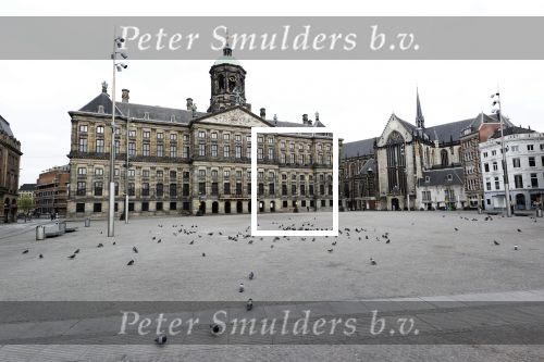 Amsterdam 26 april 2020
Amsterdam is uitgestorven in corona tijd. Bij het paleis op de Dam het Rijksmuseum de grachten de leidsestraat Leidseplein Rembrandtplein etc lopen bijna geen mensen.
