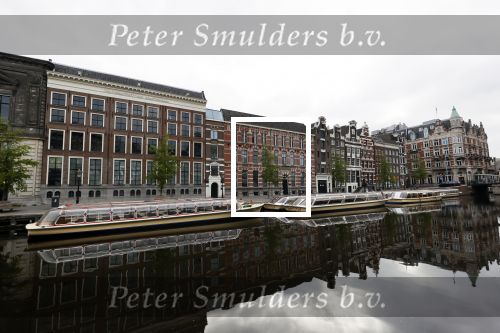 Amsterdam 26 april 2020
Amsterdam is uitgestorven in corona tijd. Bij het paleis op de Dam het Rijksmuseum de grachten de leidsestraat Leidseplein Rembrandtplein etc lopen bijna geen mensen.. Rederij Kooij ( rondvaartboten )