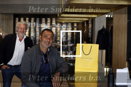 Amsterdam 20 april 2020
Ruud Gullit aan het winkelen bij the society shop .