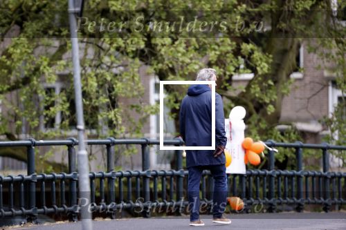 Amsterdam 28 april 2020
Tom Egbers aan het wandelen