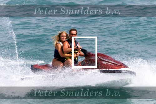 Marbella 31 juli 2001

Gerard Joling   met Willeke op jetski

Peter Smulders bv