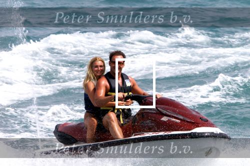 Marbella 31 juli 2001

Gerard Joling   met Willeke op jetski

Peter Smulders bv
