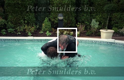 Eindhoven, 21 April 2000
Edwin Smulders gooit Willibrord Frequin in het zwembad