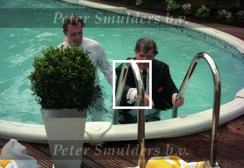 Eindhoven, 21 April 2000
Edwin Smulders gooit Willibrord Frequin in het zwembad