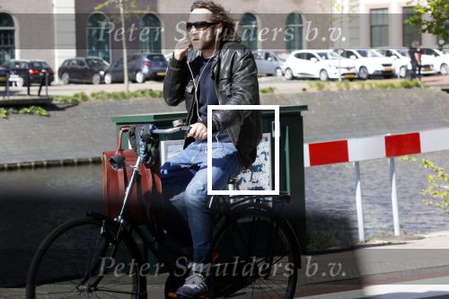 Amsterdam 21 april 2020
Xavier de Guzman bellend op de fiets