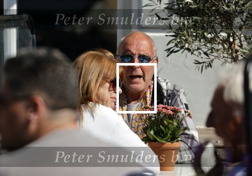 Weesp 12 mei 2021
Alfred v d Heuvel met (een( vriendin op terras in Weesp.