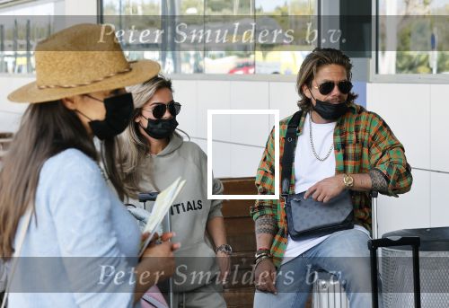 Schiphol en ibiza 23 en 24 april 2021
Andre Hazes gaat voor het eerst op vakantie met zijn nieuwe vriendin Sarah v Soelen . Ook de neef van zijn moeder Andy en zijn vrouw zijn erbij alsmede nog 2 stellen.