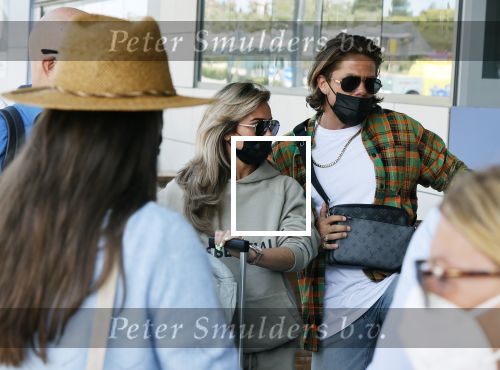 Schiphol en ibiza 23 en 24 april 2021
Andre Hazes gaat voor het eerst op vakantie met zijn nieuwe vriendin Sarah v Soelen . Ook de neef van zijn moeder Andy en zijn vrouw zijn erbij alsmede nog 2 stellen.