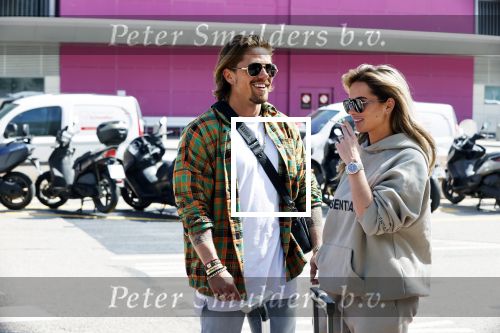 Schiphol en ibiza 23 en 24 april 2021
Andre Hazes gaat voor het eerst op vakantie met zijn nieuwe vriendin Sarah v Soelen . Ook de neef van zijn moeder Andy en zijn vrouw zijn erbij alsmede nog 2 stellen.