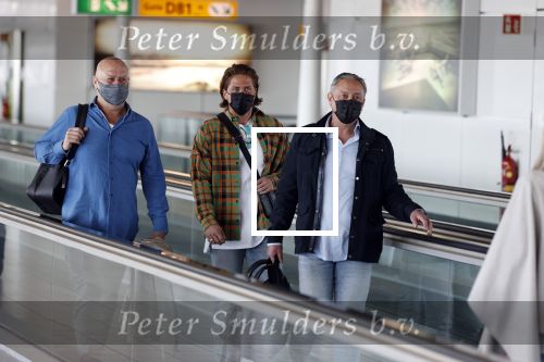 Schiphol en ibiza 23 en 24 april 2021
Andre Hazes gaat voor het eerst op vakantie met zijn nieuwe vriendin Sarah v Soelen . Ook de neef van zijn moeder Andy en zijn vrouw zijn erbij alsmede nog 2 stellen.