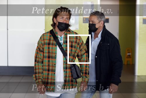 Schiphol en ibiza 23 en 24 april 2021
Andre Hazes gaat voor het eerst op vakantie met zijn nieuwe vriendin Sarah v Soelen . Ook de neef van zijn moeder Andy en zijn vrouw zijn erbij alsmede nog 2 stellen.