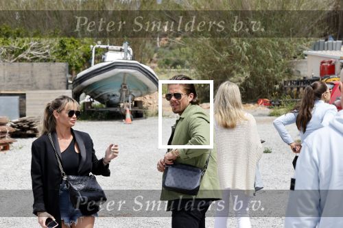 Schiphol en ibiza 23 en 24 april 2021
Andre Hazes gaat voor het eerst op vakantie met zijn nieuwe vriendin Sarah v Soelen . Ook de neef van zijn moeder Andy en zijn vrouw zijn erbij alsmede nog 2 stellen.