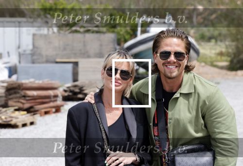 Schiphol en ibiza 23 en 24 april 2021
Andre Hazes gaat voor het eerst op vakantie met zijn nieuwe vriendin Sarah v Soelen . Ook de neef van zijn moeder Andy en zijn vrouw zijn erbij alsmede nog 2 stellen.