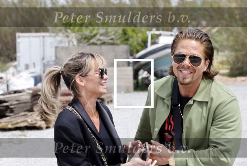 Schiphol en ibiza 23 en 24 april 2021
Andre Hazes gaat voor het eerst op vakantie met zijn nieuwe vriendin Sarah v Soelen . Ook de neef van zijn moeder Andy en zijn vrouw zijn erbij alsmede nog 2 stellen.