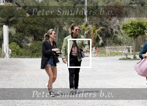 Schiphol en ibiza 23 en 24 april 2021
Andre Hazes gaat voor het eerst op vakantie met zijn nieuwe vriendin Sarah v Soelen . Ook de neef van zijn moeder Andy en zijn vrouw zijn erbij alsmede nog 2 stellen.