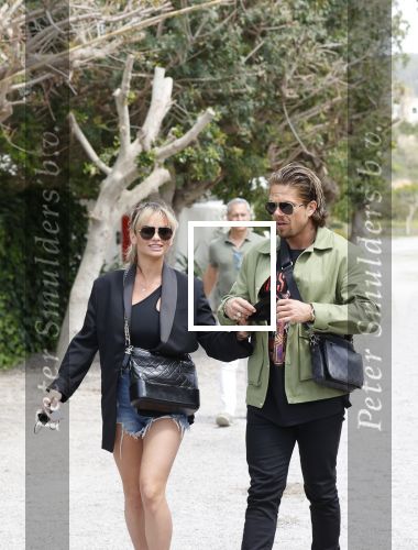 Schiphol en ibiza 23 en 24 april 2021
Andre Hazes gaat voor het eerst op vakantie met zijn nieuwe vriendin Sarah v Soelen . Ook de neef van zijn moeder Andy en zijn vrouw zijn erbij alsmede nog 2 stellen.