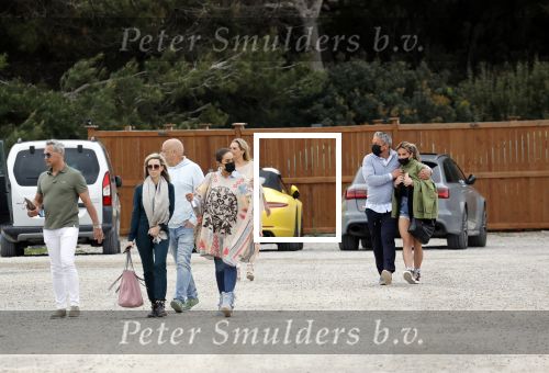 Schiphol en ibiza 23 en 24 april 2021
Andre Hazes gaat voor het eerst op vakantie met zijn nieuwe vriendin Sarah v Soelen . Ook de neef van zijn moeder Andy en zijn vrouw zijn erbij alsmede nog 2 stellen.