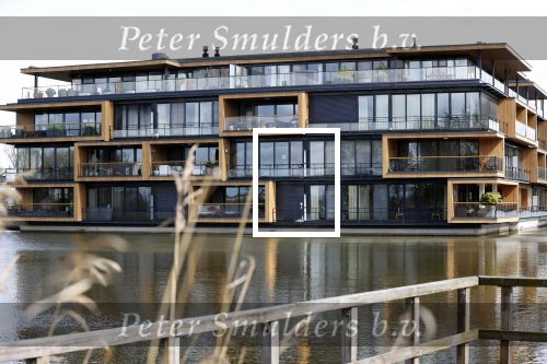 Rotterdam 7 mei 2021
Andre Hazes en zijn vriendin Sarah v Soelen hebben samen een appartement gekocht in dit prachtige complex aan het water . Het ligt dicht bij het huis waar Monique en Kleine andre wonen en dichtbij het huis van sarah haar ouders.