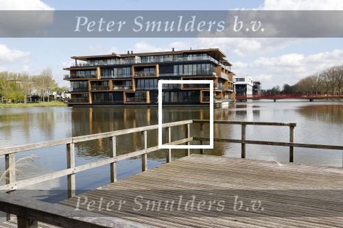 Rotterdam 7 mei 2021
Andre Hazes en zijn vriendin Sarah v Soelen hebben samen een appartement gekocht in dit prachtige complex aan het water . Het ligt dicht bij het huis waar Monique en Kleine andre wonen en dichtbij het huis van sarah haar ouders.