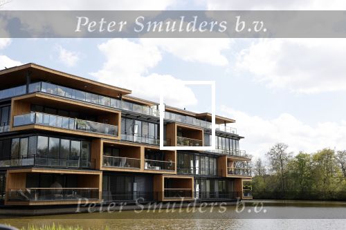 Rotterdam 7 mei 2021
Andre Hazes en zijn vriendin Sarah v Soelen hebben samen een appartement gekocht in dit prachtige complex aan het water . Het ligt dicht bij het huis waar Monique en Kleine andre wonen en dichtbij het huis van sarah haar ouders.