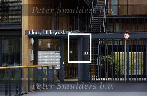 Rotterdam 7 mei 2021
Andre Hazes en zijn vriendin Sarah v Soelen hebben samen een appartement gekocht in dit prachtige complex aan het water . Het ligt dicht bij het huis waar Monique en Kleine andre wonen en dichtbij het huis van sarah haar ouders.