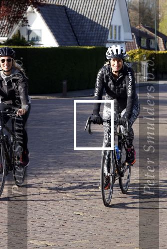 Nigtevecht 5 mei 2021
Anouk Smulders traint op wielrenfiets voor een event
