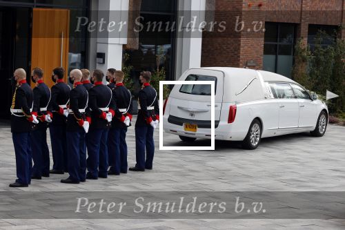 Laren 3 april 2021
Crematie van Bibian Mentel in crmatorium in Laren.
Haar man Edwin Spee en kinderen zijn aanwezig.