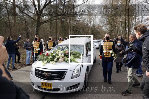 Laren 3 april 2021
Crematie van Bibian Mentel in crmatorium in Laren.
Haar man Edwin Spee en kinderen zijn aanwezig.