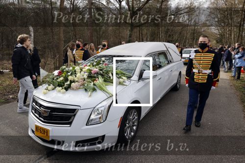 Laren 3 april 2021
Crematie van Bibian Mentel in crmatorium in Laren.
Haar man Edwin Spee en kinderen zijn aanwezig.