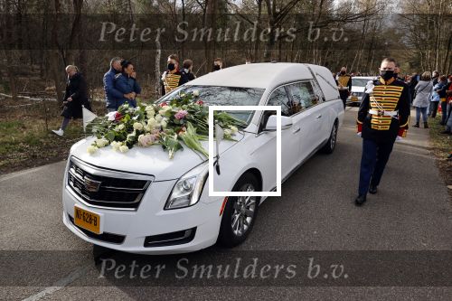 Laren 3 april 2021
Crematie van Bibian Mentel in crmatorium in Laren.
Haar man Edwin Spee en kinderen zijn aanwezig.