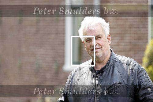 Broek en Waterland 20 mei 2021
Politie doet onderzoek naar de schietpartij/overval in Broek en Waterland . oa Karin Bloemen en boer Geet Jan v Meerveld wonen daar.