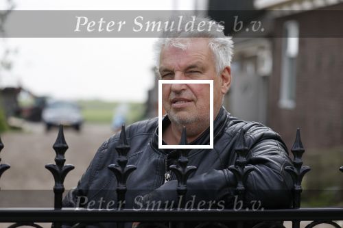Broek en Waterland 20 mei 2021
Politie doet onderzoek naar de schietpartij/overval in Broek en Waterland . oa Karin Bloemen en boer Geet Jan v Meerveld wonen daar.