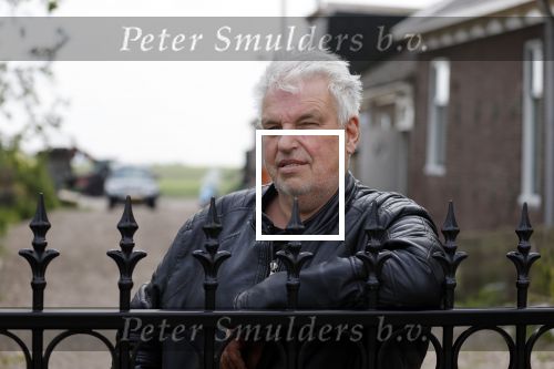 Broek en Waterland 20 mei 2021
Politie doet onderzoek naar de schietpartij/overval in Broek en Waterland . oa Karin Bloemen en boer Geet Jan v Meerveld wonen daar.