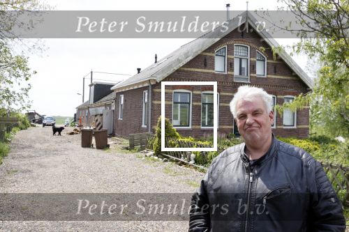 Broek en Waterland 20 mei 2021
Politie doet onderzoek naar de schietpartij/overval in Broek en Waterland . oa Karin Bloemen en boer Geet Jan v Meerveld wonen daar.