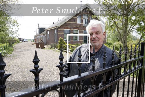Broek en Waterland 20 mei 2021
Politie doet onderzoek naar de schietpartij/overval in Broek en Waterland . oa Karin Bloemen en boer Geet Jan v Meerveld wonen daar.