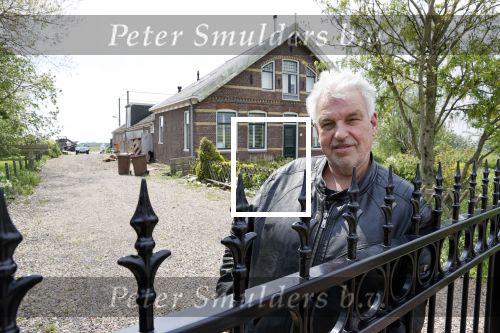 Broek en Waterland 20 mei 2021
Politie doet onderzoek naar de schietpartij/overval in Broek en Waterland . oa Karin Bloemen en boer Geet Jan v Meerveld wonen daar.