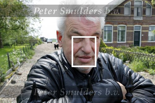 Broek en Waterland 20 mei 2021
Politie doet onderzoek naar de schietpartij/overval in Broek en Waterland . oa Karin Bloemen en boer Geet Jan v Meerveld wonen daar.