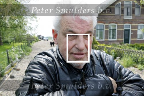 Broek en Waterland 20 mei 2021
Politie doet onderzoek naar de schietpartij/overval in Broek en Waterland . oa Karin Bloemen en boer Geet Jan v Meerveld wonen daar.
