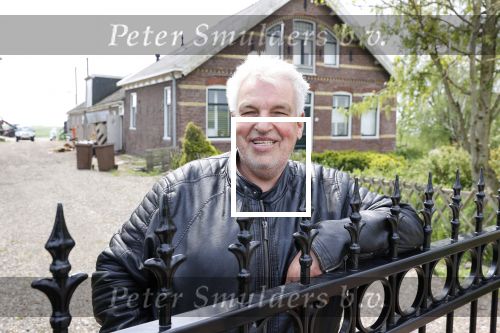 Broek en Waterland 20 mei 2021
Politie doet onderzoek naar de schietpartij/overval in Broek en Waterland . oa Karin Bloemen en boer Geet Jan v Meerveld wonen daar.