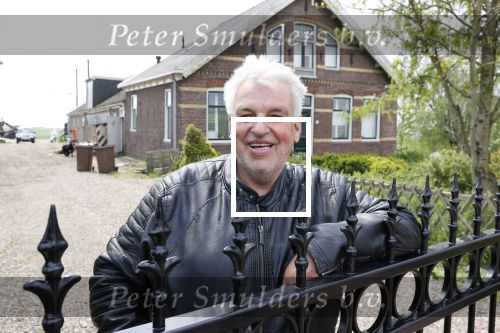 Broek en Waterland 20 mei 2021
Politie doet onderzoek naar de schietpartij/overval in Broek en Waterland . oa Karin Bloemen en boer Geet Jan v Meerveld wonen daar.