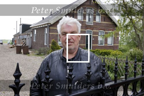 Broek en Waterland 20 mei 2021
Politie doet onderzoek naar de schietpartij/overval in Broek en Waterland . oa Karin Bloemen en boer Geet Jan v Meerveld wonen daar.