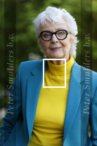 Bergen 12 mei 2021
Carry Slee met haar nieuwe boek FAKE!