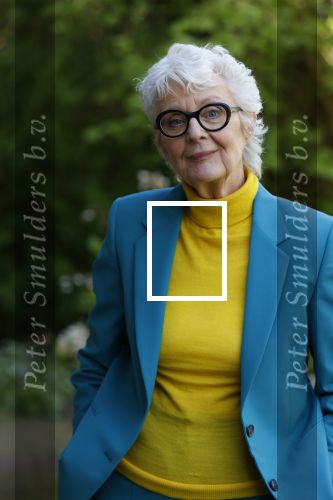Bergen 12 mei 2021
Carry Slee met haar nieuwe boek FAKE!