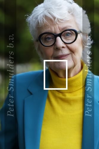 Bergen 12 mei 2021
Carry Slee met haar nieuwe boek FAKE!