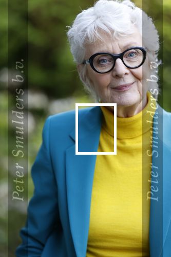 Bergen 12 mei 2021
Carry Slee met haar nieuwe boek FAKE!